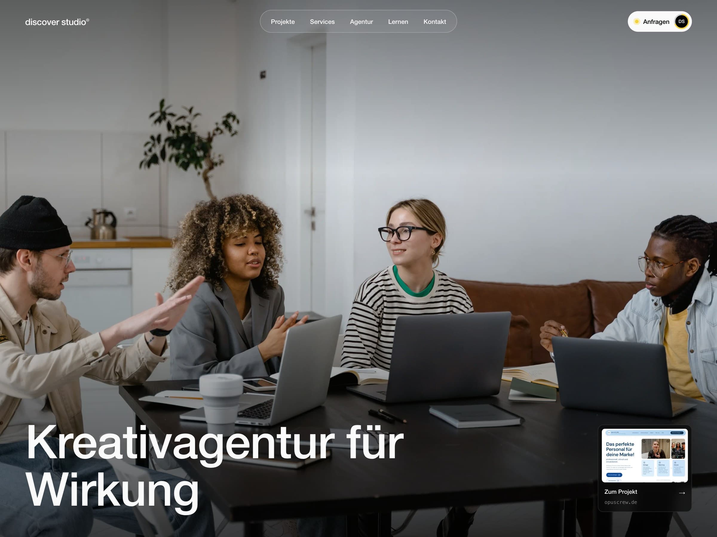 Discover Studio — Vue 1